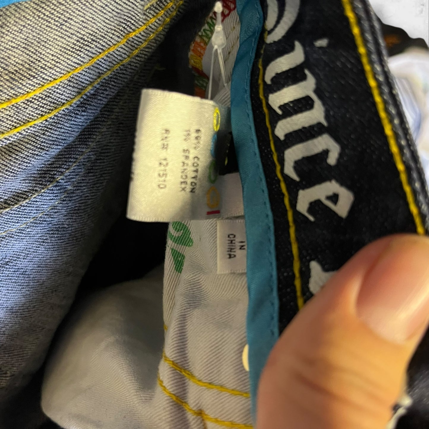 Vintage Coogi Damenjeans in Größe(W31/L32)