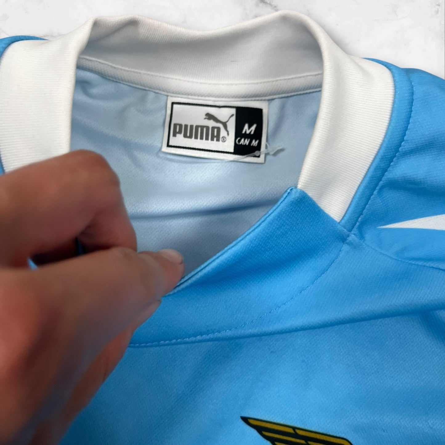 Vintage Puma Lazio Trikot mit gedruckten Unterschriften in Größe(M)