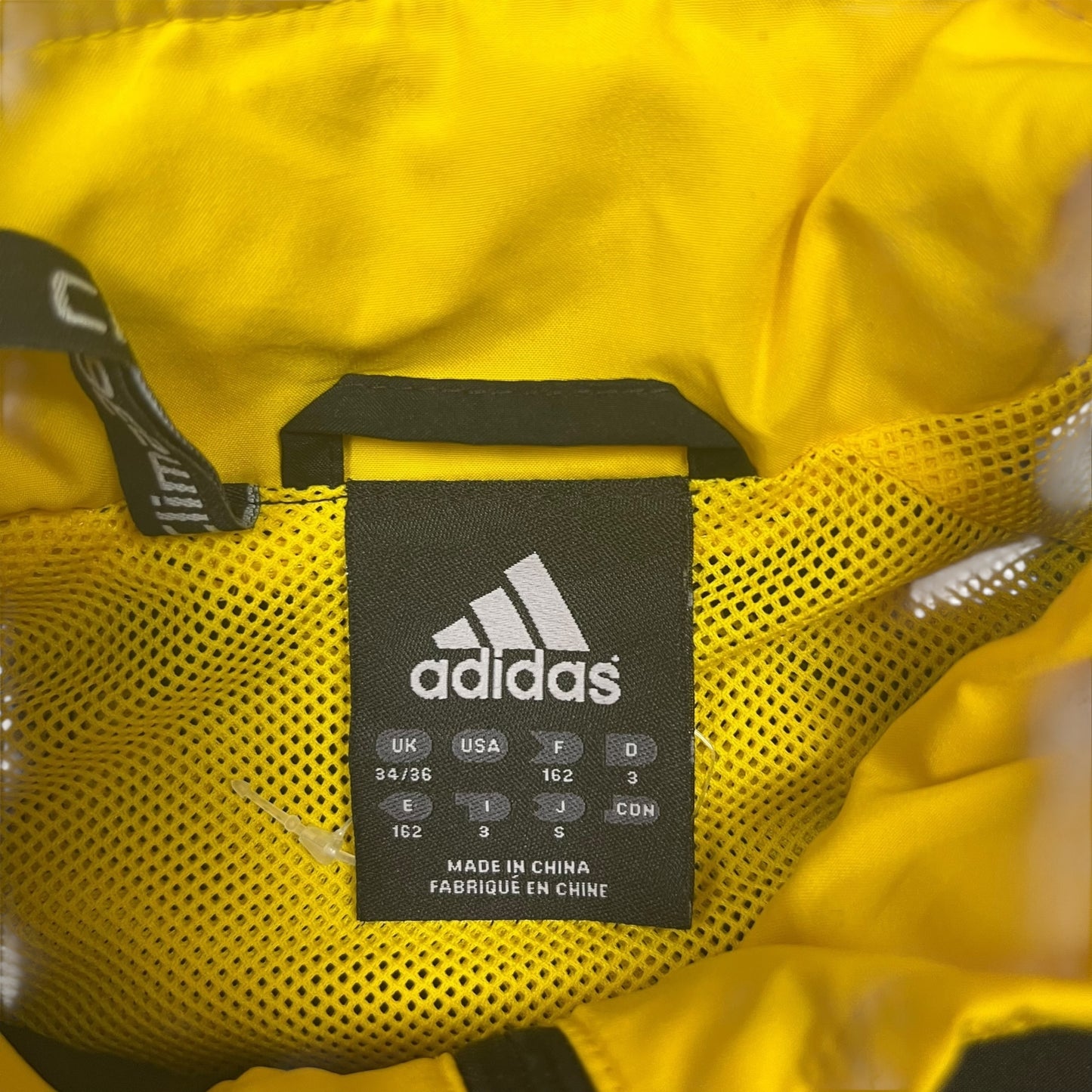 Vintage Adidas 2010/2011 UEFA Champions Leaque Chelsea Trackjacket in Größe(XS,S)