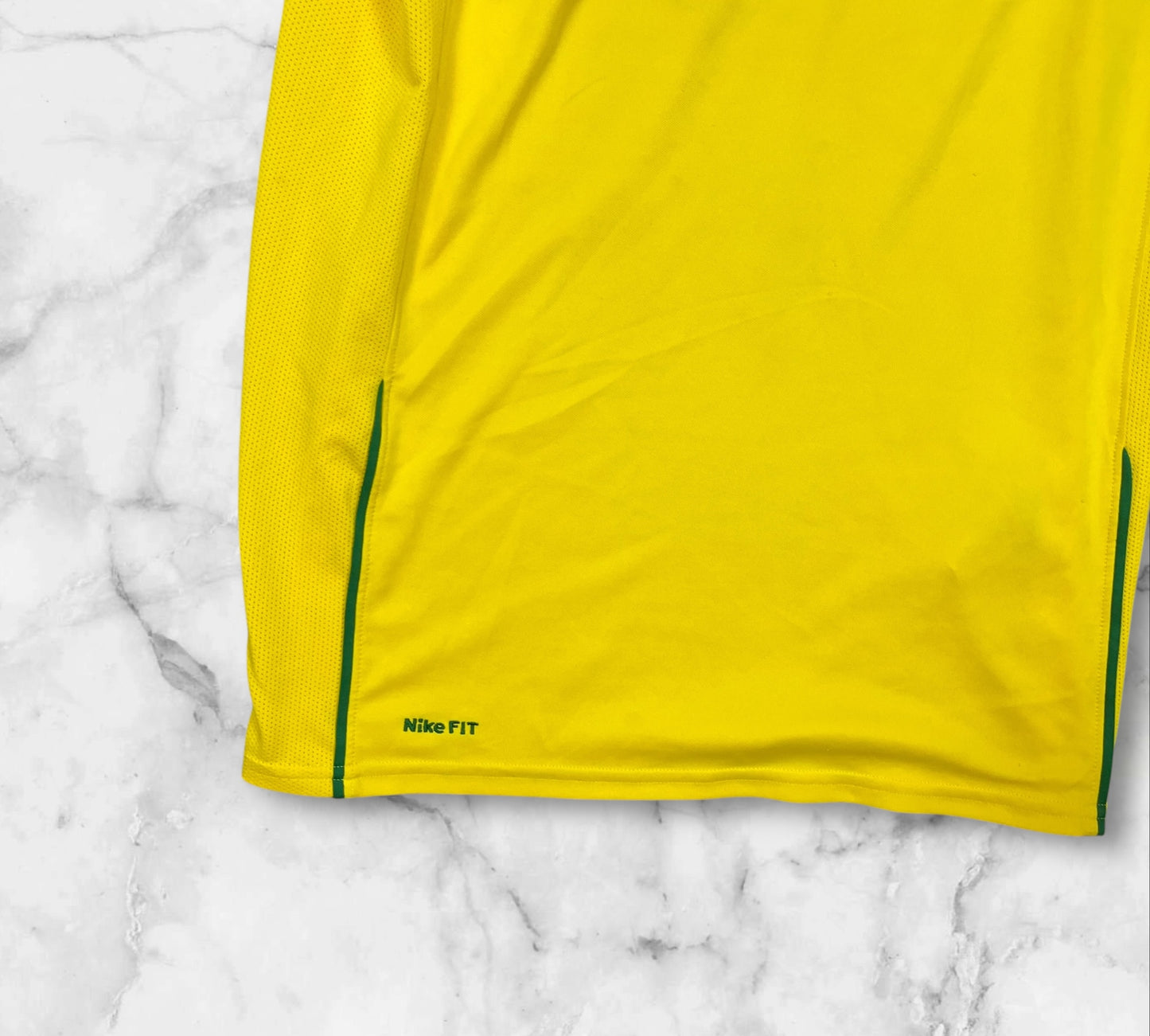 Vintage Nike 2008-2010 Brasilien Trikot in Größe(S)